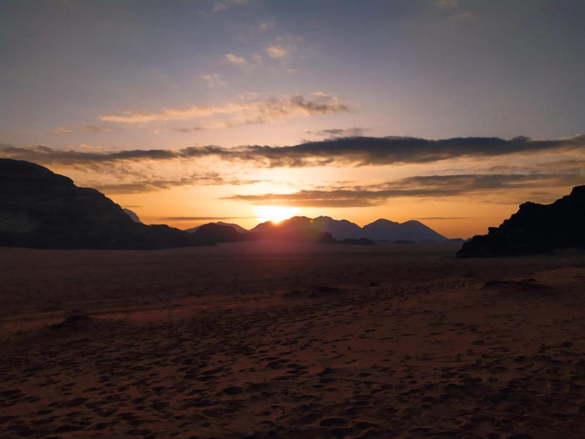 Omar Ghazi Camp Hotel Wadi Rum Exterior foto