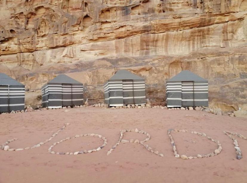 Omar Ghazi Camp Hotel Wadi Rum Exterior foto