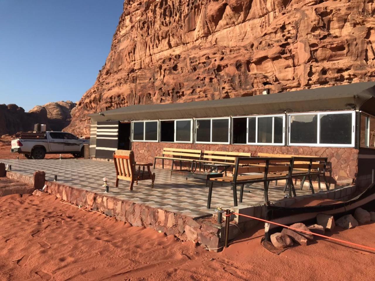Omar Ghazi Camp Hotel Wadi Rum Exterior foto