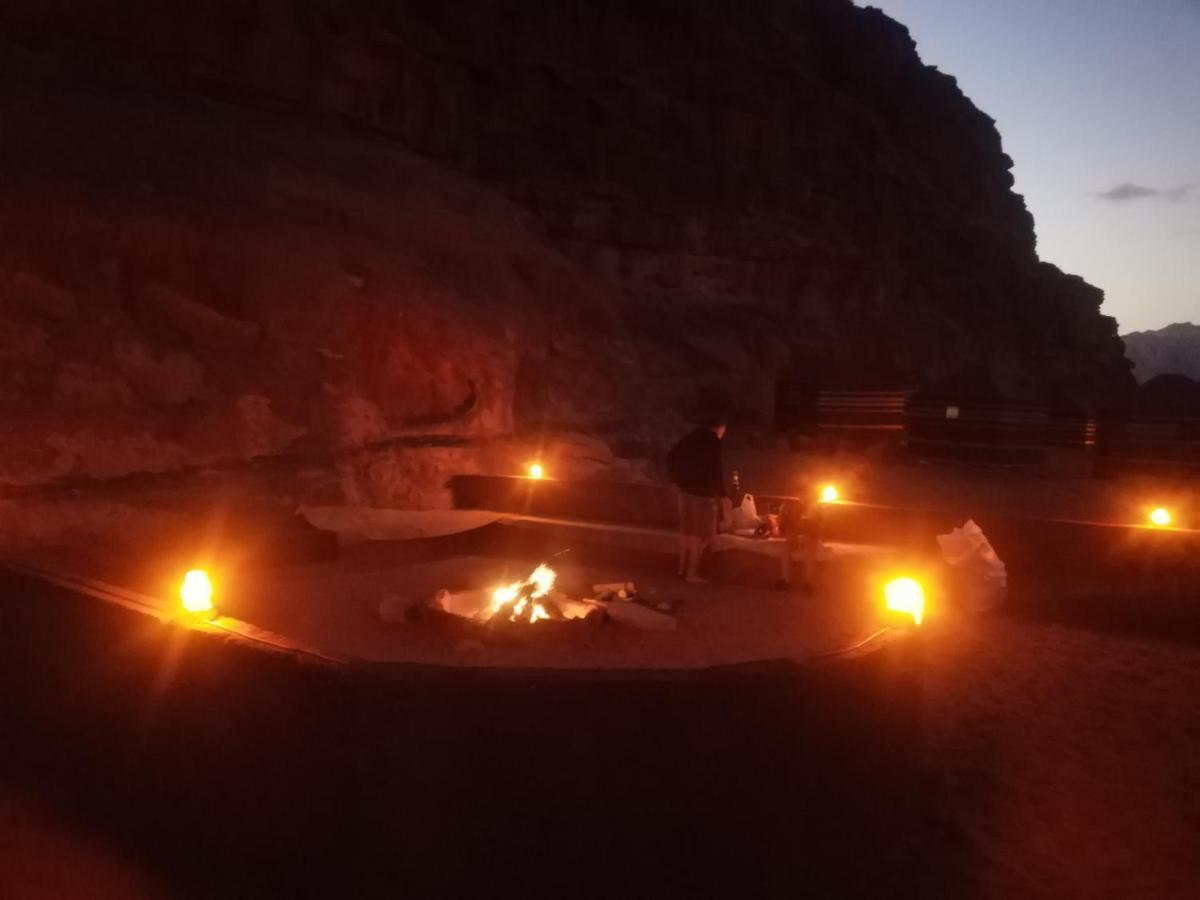 Omar Ghazi Camp Hotel Wadi Rum Exterior foto