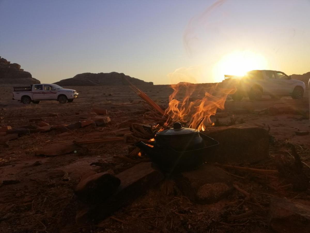 Omar Ghazi Camp Hotel Wadi Rum Exterior foto